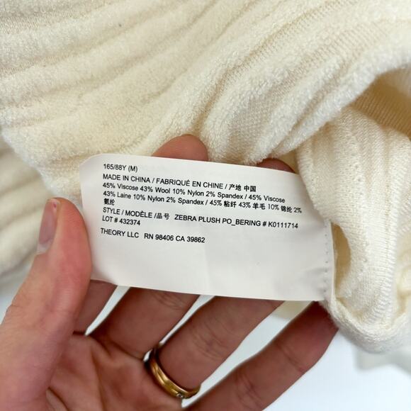 NEW Theory Zebra Plush V-Neck Sweater - Picture 6 of 7